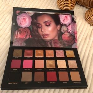Huda beauty rose gold remastered pallet
